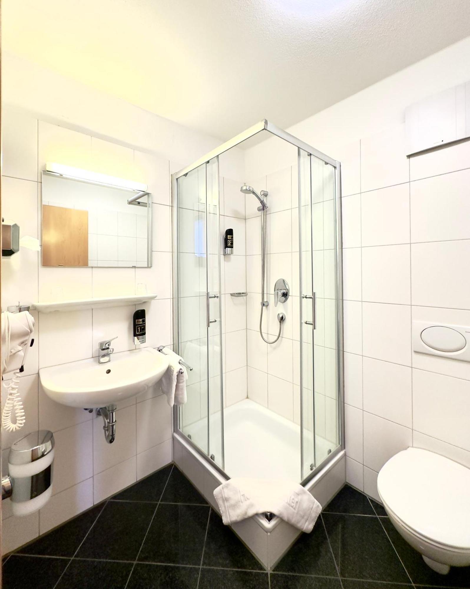 Hotel Guenter Лентинг Экстерьер фото